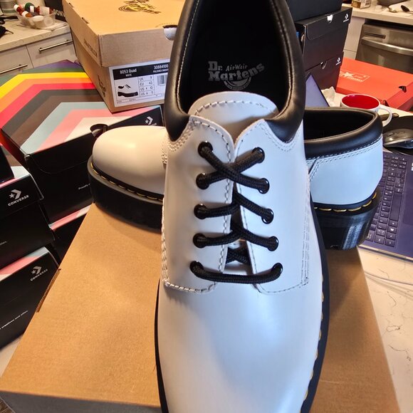 Dr. Martens 8053 Leather Platform Casual Shoes White 30884100 Men's 10 US NEW - Picture 2 of 15